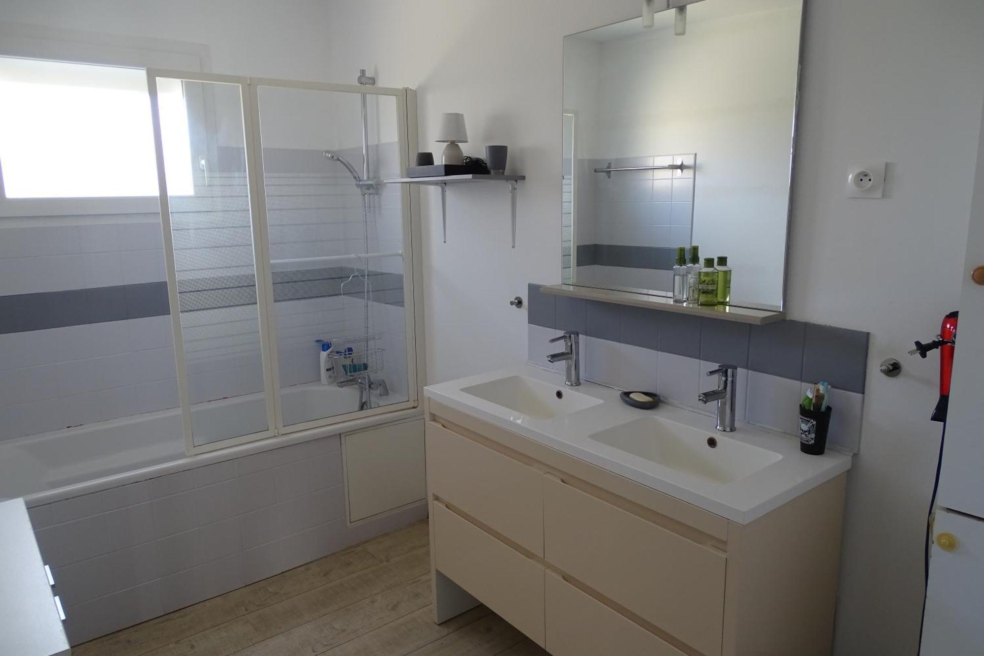 Villa Familiale Avec Piscine, Jardin A 10 Mn D'Uzes Flaux ภายนอก รูปภาพ