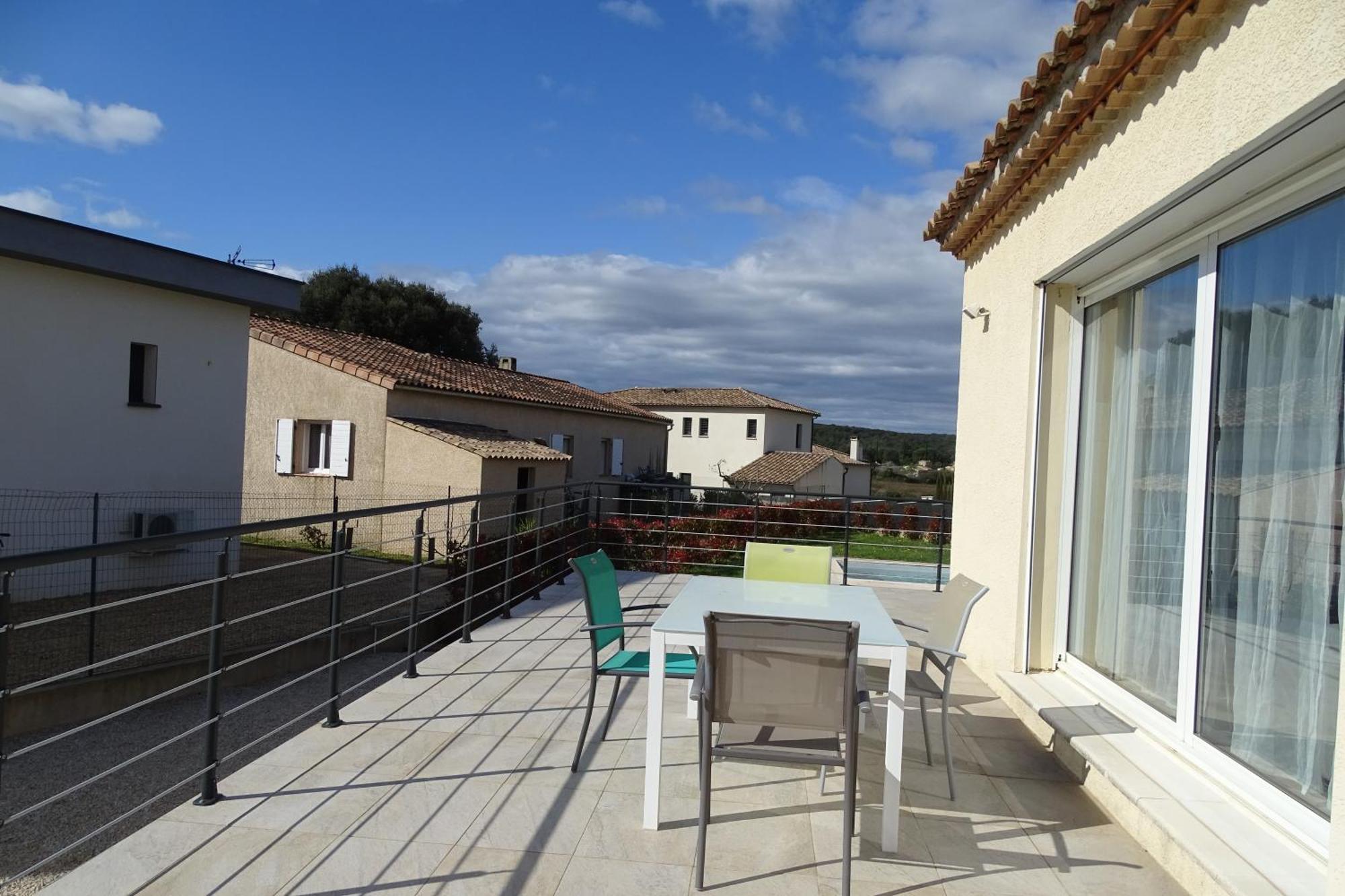 Villa Familiale Avec Piscine, Jardin A 10 Mn D'Uzes Flaux ภายนอก รูปภาพ